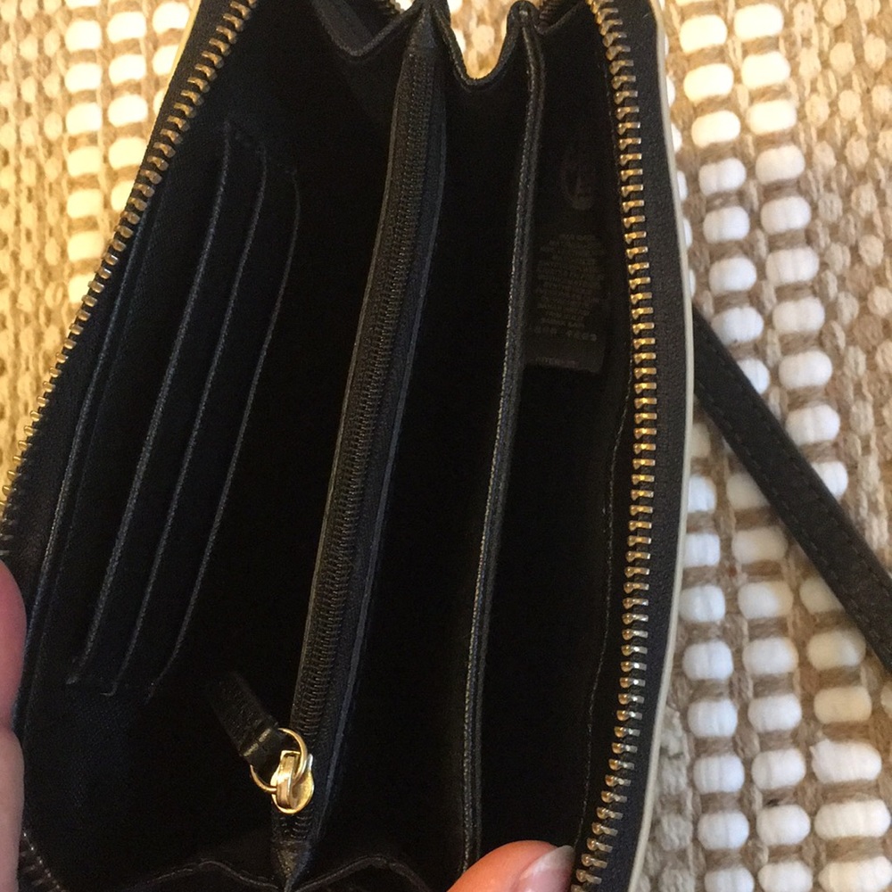 FOSSIL Zip Around Wallet / Wristlet, White/Gold Polka Dots - Picture 3 of 11